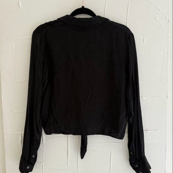 ARITZIA - Wilfred - Tie front satin blouse - M - Picture 3 of 5